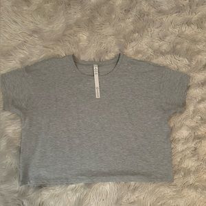 Lululemon Cropped tshirt